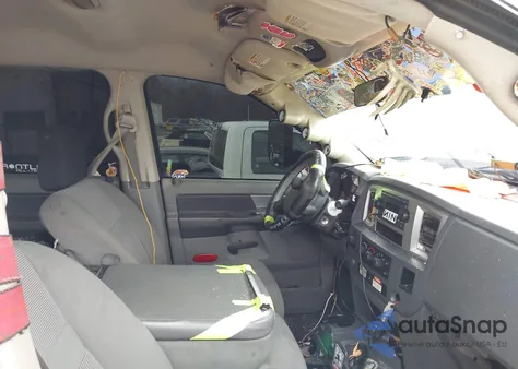 2007 Dodge Ram 2500 Slt/Trx4 Off Road/Sport/Power Wagon z USA, uszkodzony, nr VIN 1D7KS28A57J587205